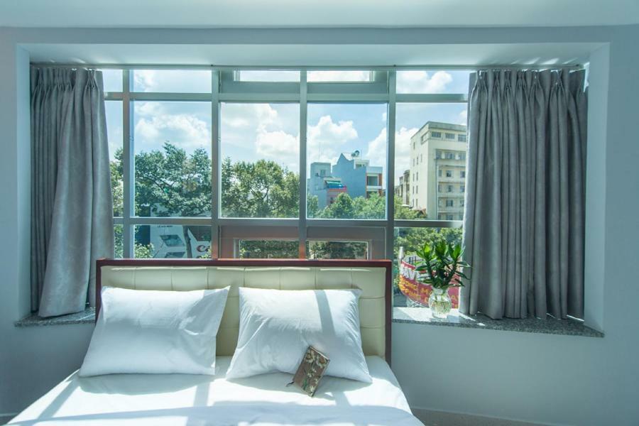 Nu Hotel *